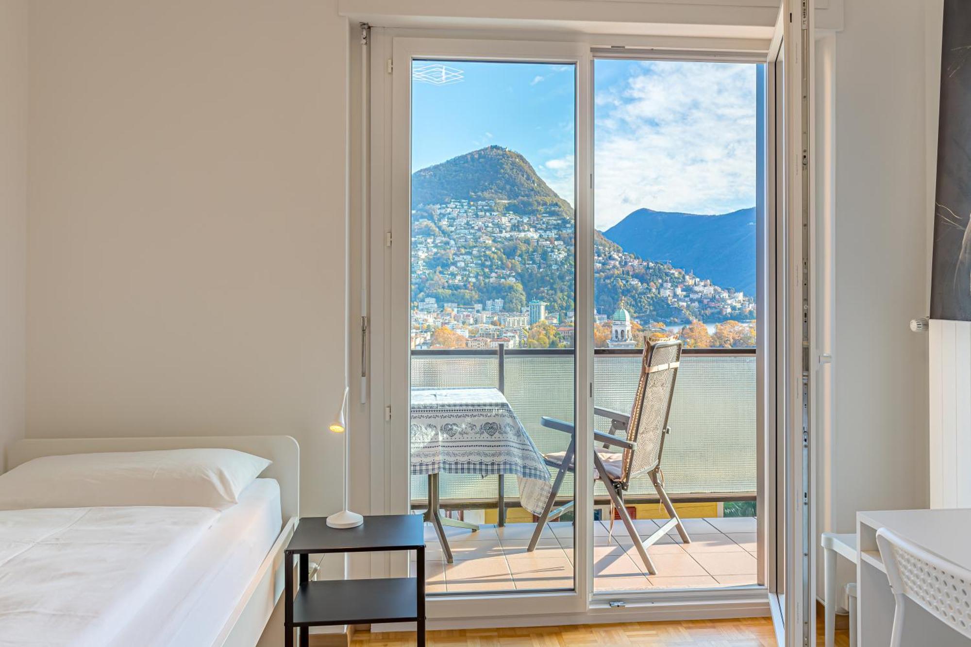 Imperial Of Lugano 4 With A Lake View Behind The Station And 10 Min From The Lake Apartment Exterior photo