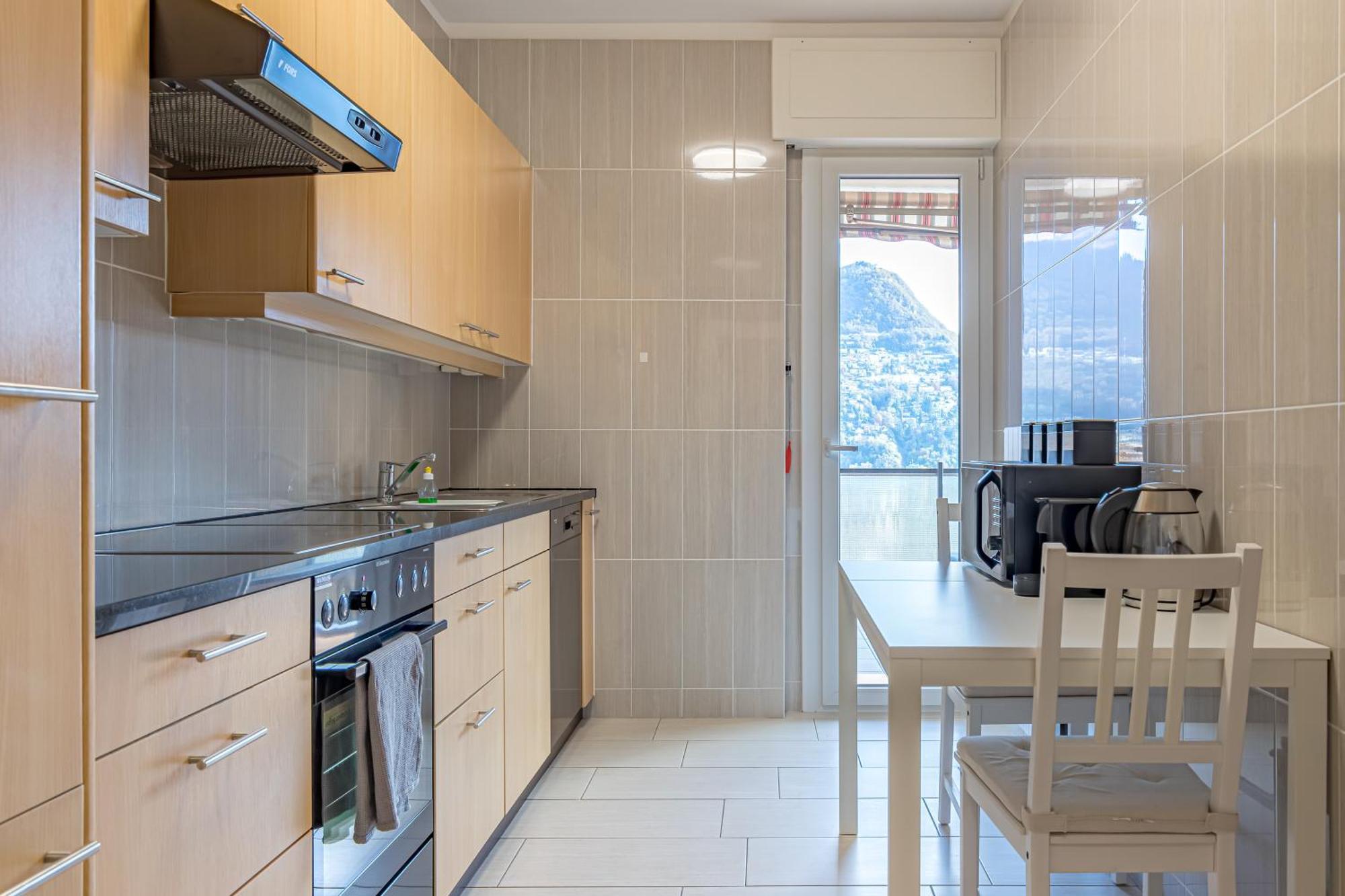 Imperial Of Lugano 4 With A Lake View Behind The Station And 10 Min From The Lake Apartment Exterior photo