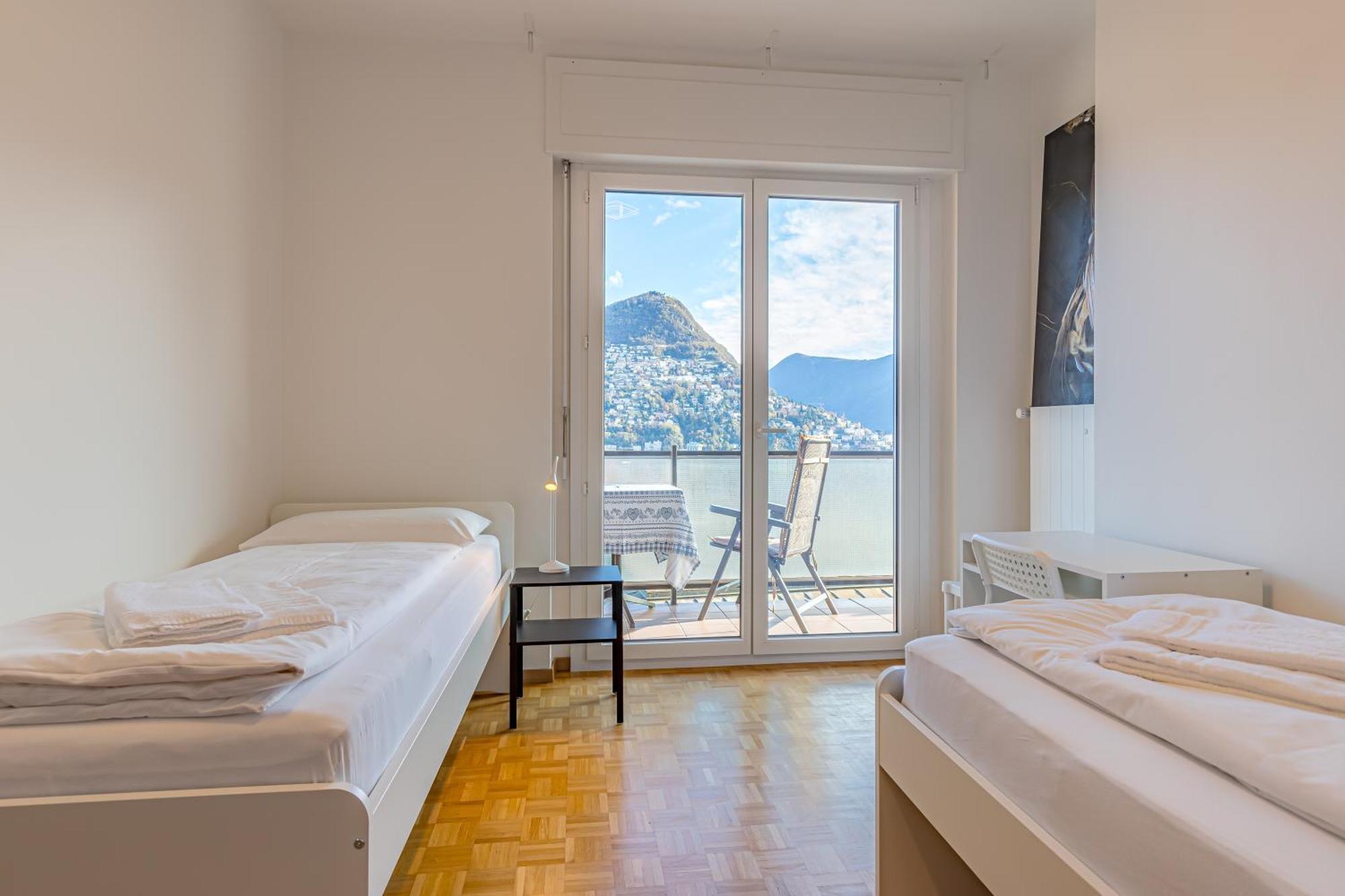 Imperial Of Lugano 4 With A Lake View Behind The Station And 10 Min From The Lake Apartment Exterior photo