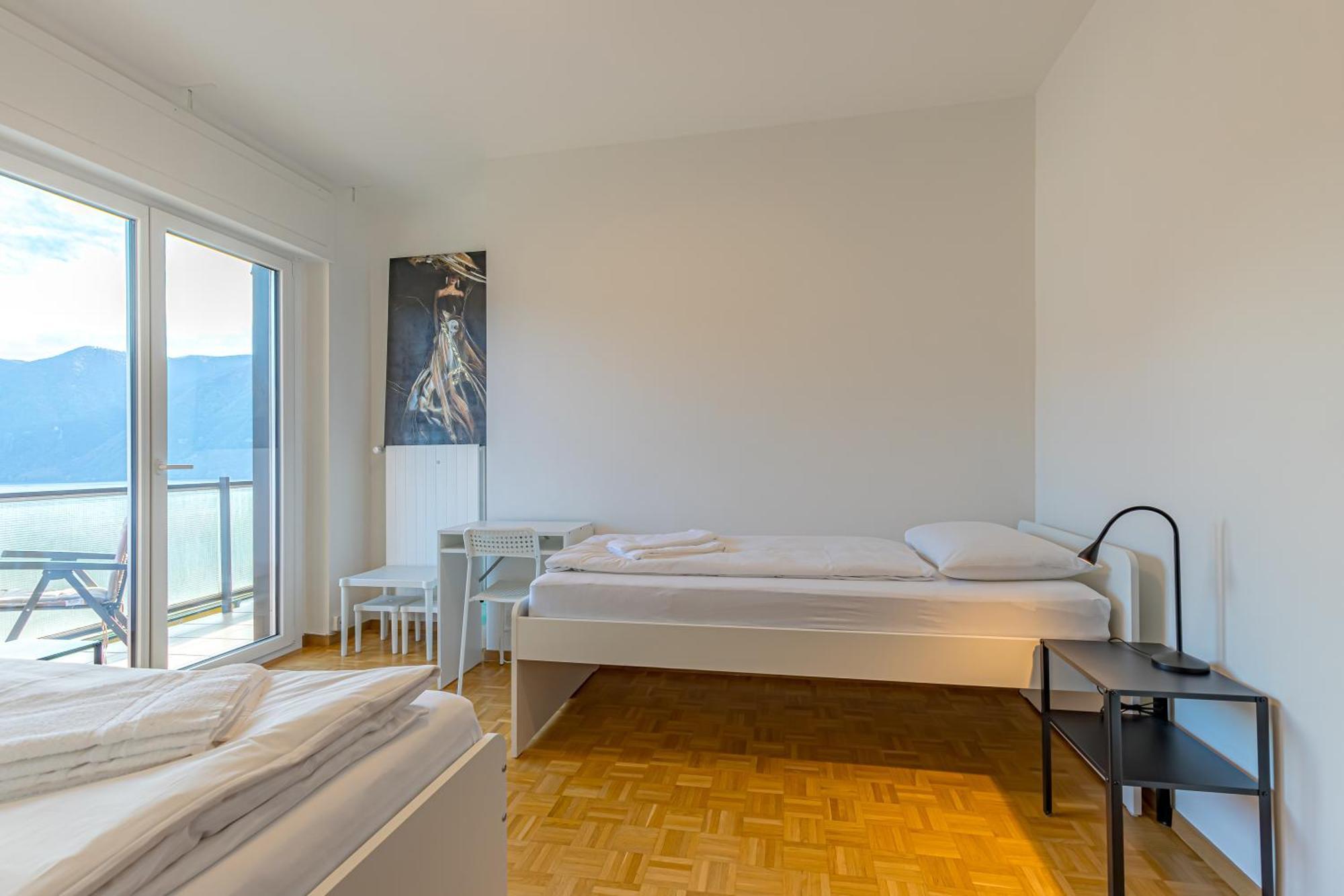 Imperial Of Lugano 4 With A Lake View Behind The Station And 10 Min From The Lake Apartment Exterior photo