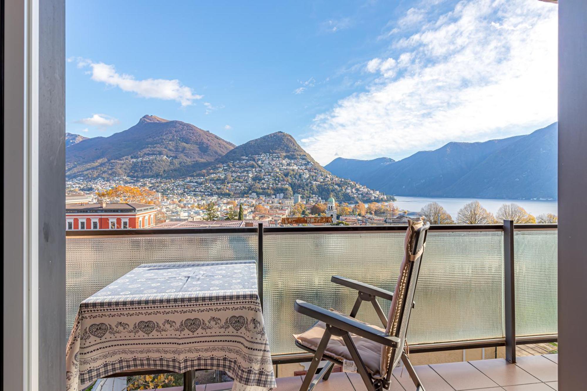 Imperial Of Lugano 4 With A Lake View Behind The Station And 10 Min From The Lake Apartment Exterior photo